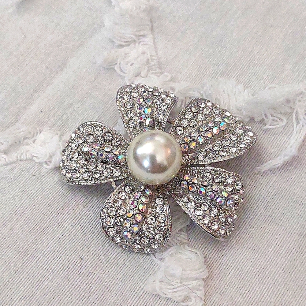 Brooch